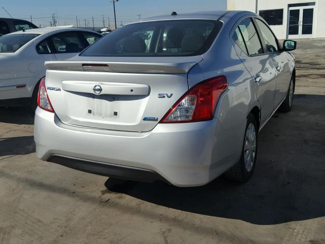 3N1CN7APXFL952733 - 2015 NISSAN VERSA S SILVER photo 4