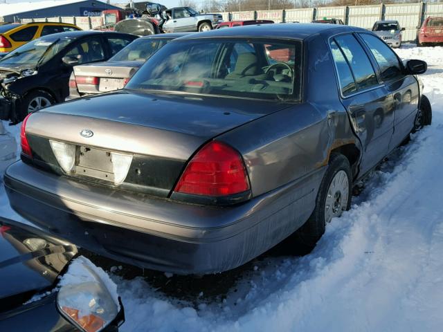 2FAFP71W74X151805 - 2004 FORD CROWN VICT GRAY photo 4