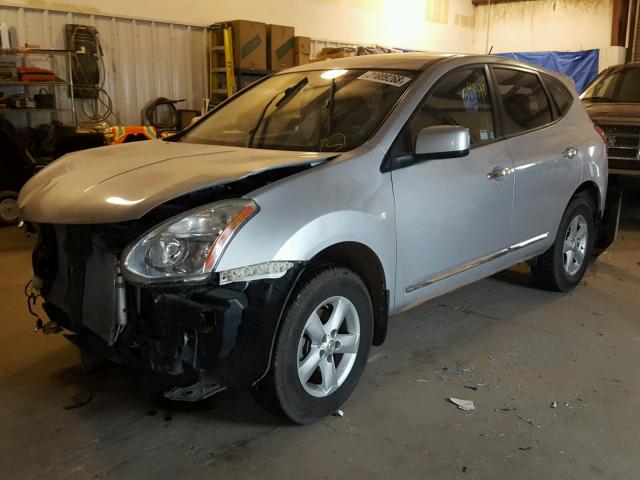 JN8AS5MT9DW525629 - 2013 NISSAN ROGUE S SILVER photo 2