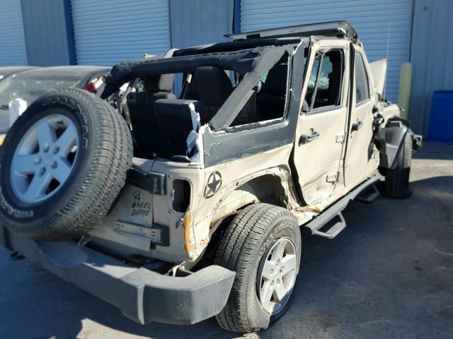 1C4BJWDG8GL318196 - 2016 JEEP WRANGLER U BEIGE photo 4