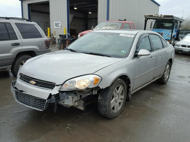 2G1WC583689198736 - 2008 CHEVROLET IMPALA LT SILVER photo 2