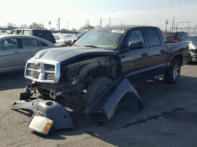 1D7HE48N35S166123 - 2005 DODGE DAKOTA QUA BLACK photo 2