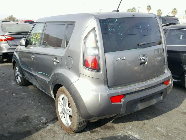 KNDJT2A26B7260128 - 2011 KIA SOUL + GRAY photo 3