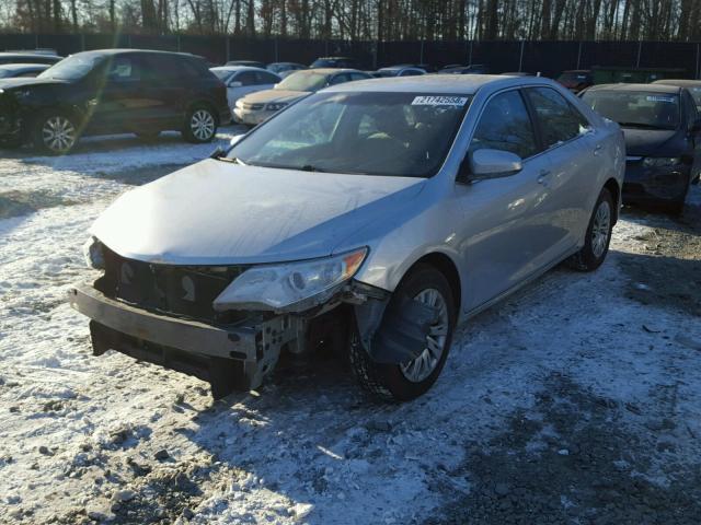 4T4BF1FK8CR205733 - 2012 TOYOTA CAMRY BASE SILVER photo 2