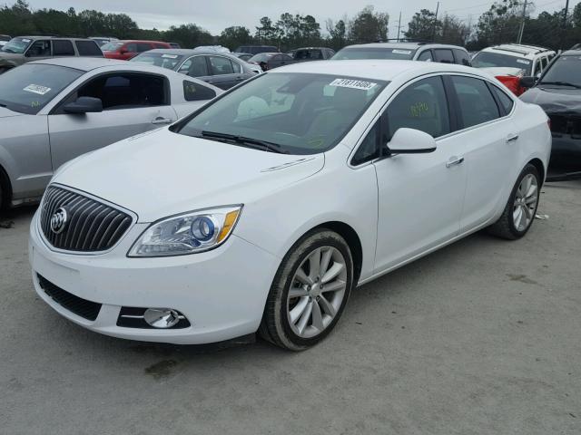 1G4PR5SK6E4149038 - 2014 BUICK VERANO CON WHITE photo 2