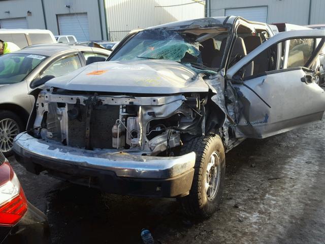 1GCDT136458102389 - 2005 CHEVROLET COLORADO SILVER photo 2