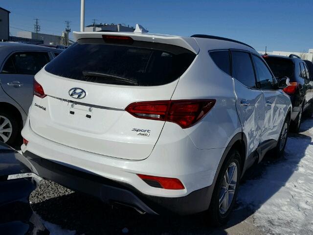 5NMZUDLB5JH060549 - 2018 HYUNDAI SANTA FE S WHITE photo 4