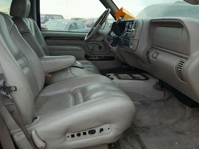 1GYEK13RXYR165720 - 2000 CADILLAC ESCALADE WHITE photo 5