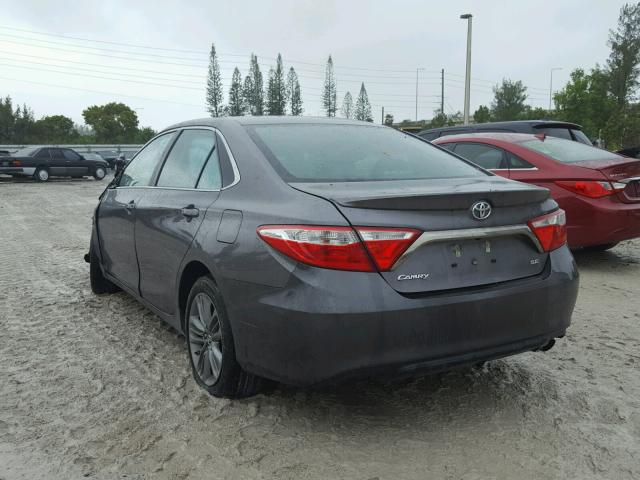 4T1BF1FK0GU536550 - 2016 TOYOTA CAMRY LE GRAY photo 3