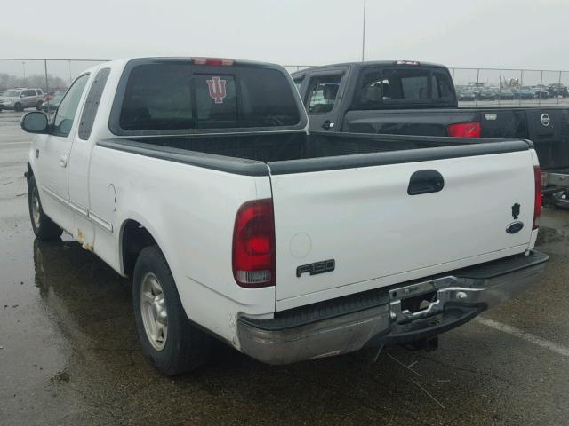 1FTZX1766WNC06941 - 1998 FORD F150 WHITE photo 3