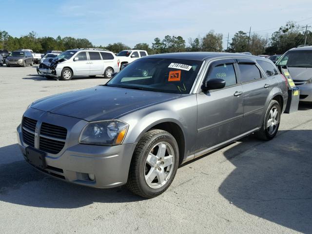 2D8GZ48V85H537229 - 2005 DODGE MAGNUM SXT GRAY photo 2