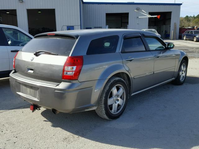 2D8GZ48V85H537229 - 2005 DODGE MAGNUM SXT GRAY photo 4