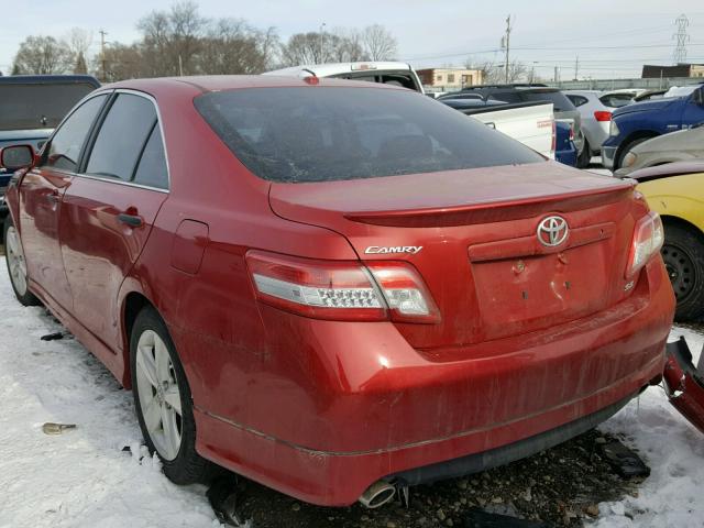 4T1BF3EK8AU062481 - 2010 TOYOTA CAMRY BASE RED photo 3