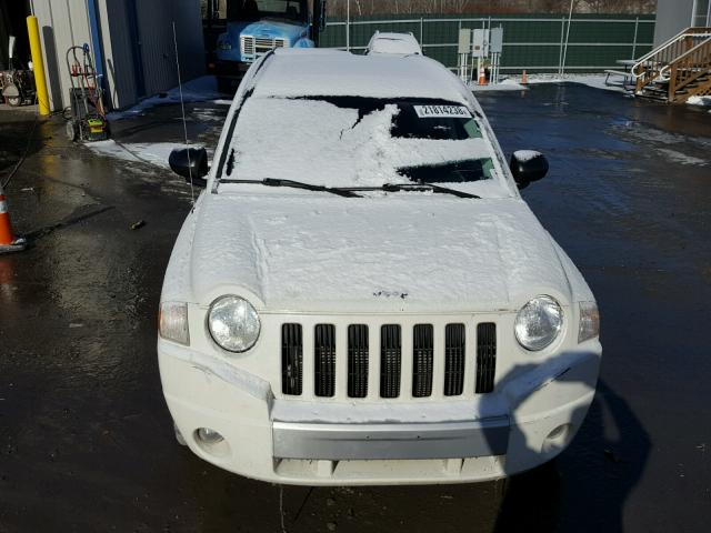 1J8FF57WX7D180552 - 2007 JEEP COMPASS LI WHITE photo 9