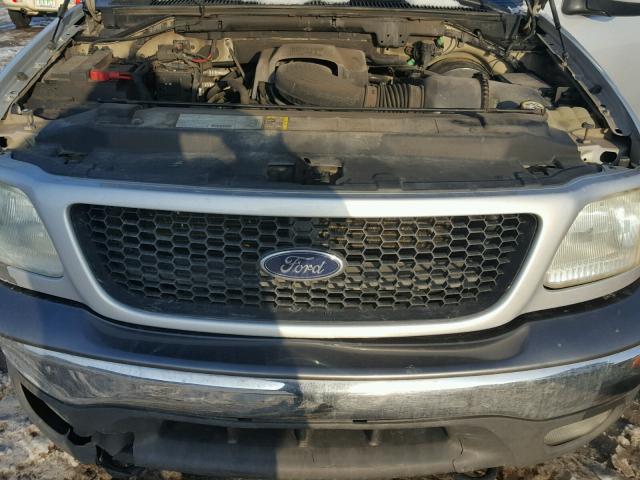 2FTRX18L63CA15879 - 2003 FORD F150 SILVER photo 7