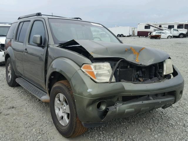 5N1AR18U55C736229 - 2005 NISSAN PATHFINDER GREEN photo 1