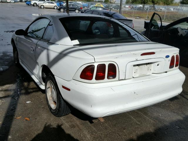 1FALP4043TF182674 - 1996 FORD MUSTANG WHITE photo 3