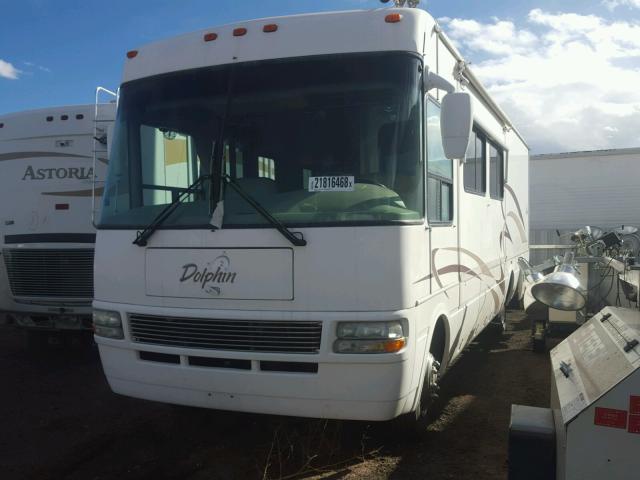 5B4MP67G043390577 - 2004 NATI MOTOR HOME WHITE photo 2