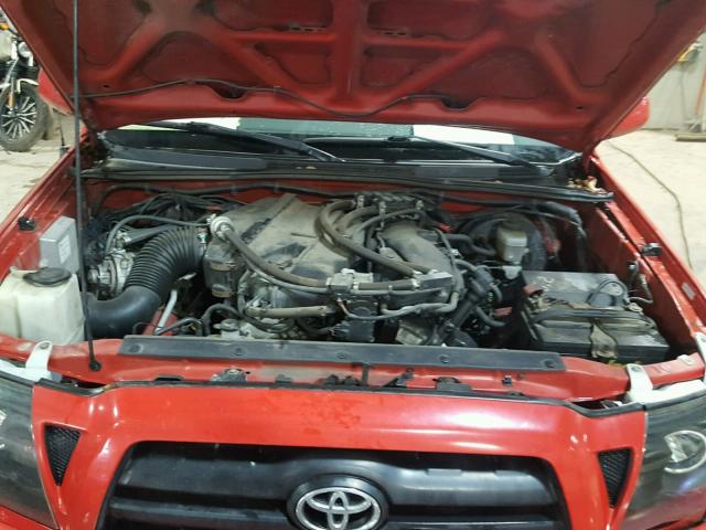 5TEMU52N25Z115797 - 2005 TOYOTA TACOMA DOU RED photo 7