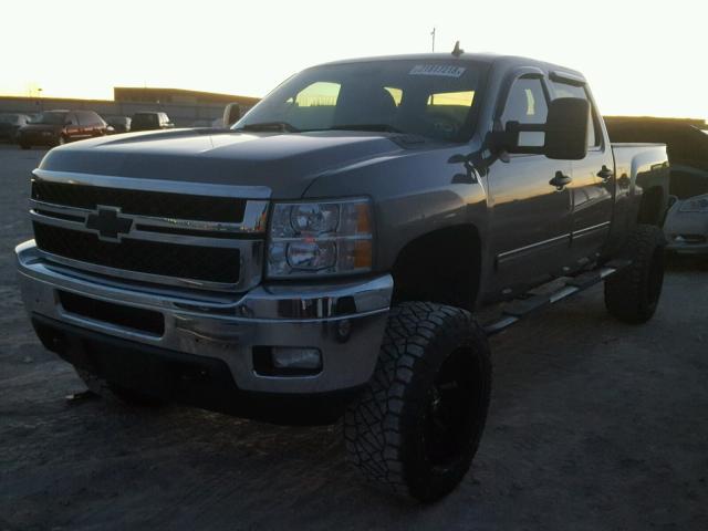 1GC1KXC84EF151775 - 2014 CHEVROLET SILVERADO GRAY photo 2