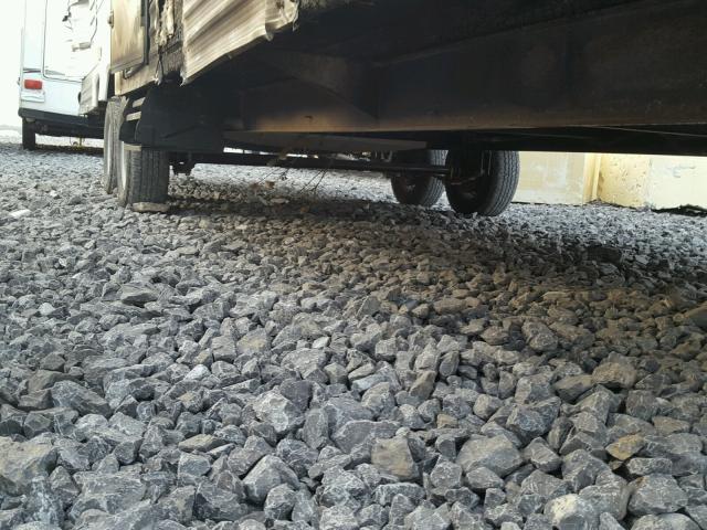 1TC2B136181504771 - 2008 COACH SPIRIT OF WHITE photo 8