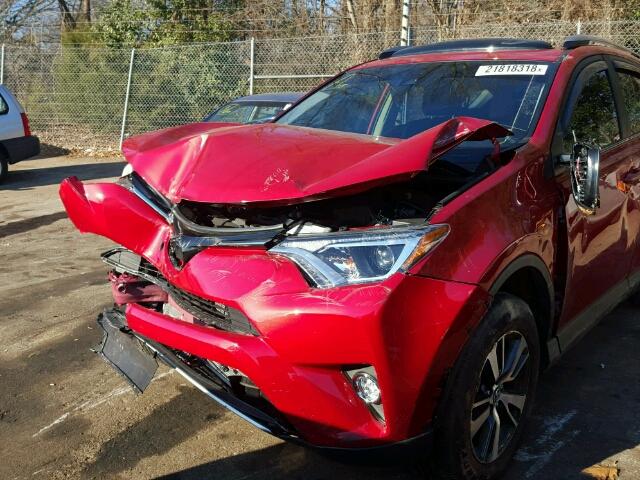 JTMWFREV6HJ134857 - 2017 TOYOTA RAV4 XLE RED photo 9