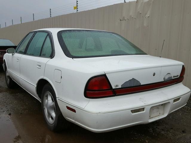 1G3HY52K1T4805106 - 1996 OLDSMOBILE LSS WHITE photo 3