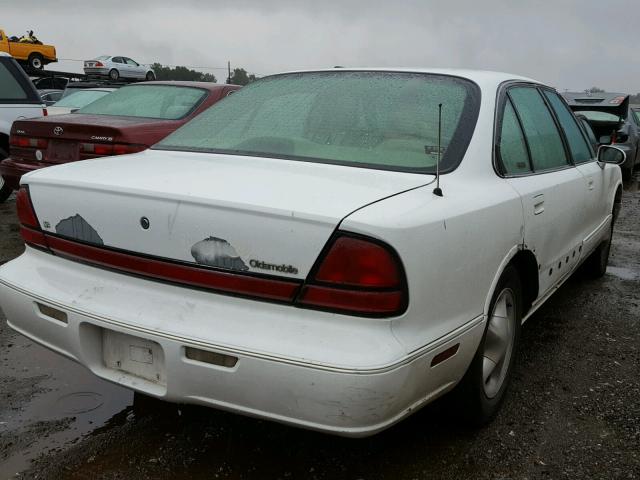 1G3HY52K1T4805106 - 1996 OLDSMOBILE LSS WHITE photo 4