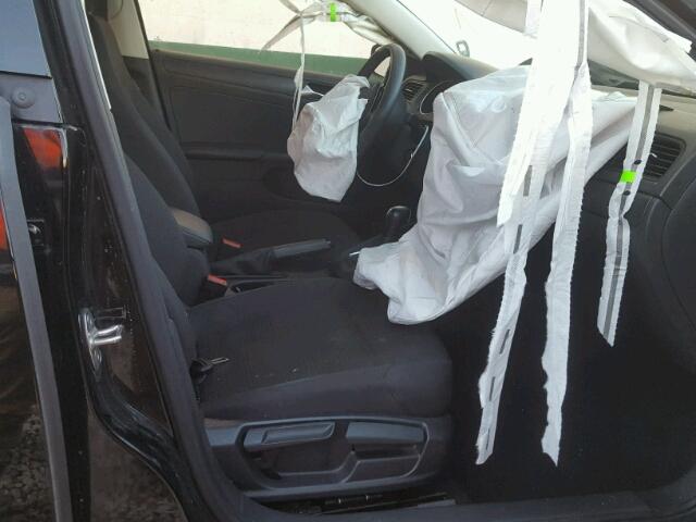 3VW2K7AJ7FM314900 - 2015 VOLKSWAGEN JETTA BASE შავი ფოტო 5