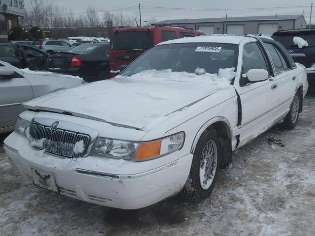 2MEFM74W6WX613240 - 1998 MERCURY GRAND MARQ WHITE photo 2