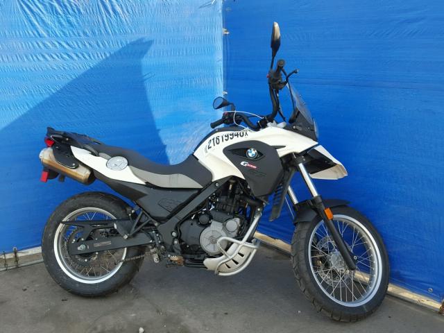 WB1018900GZY96446 - 2016 BMW G650 GS WHITE photo 9