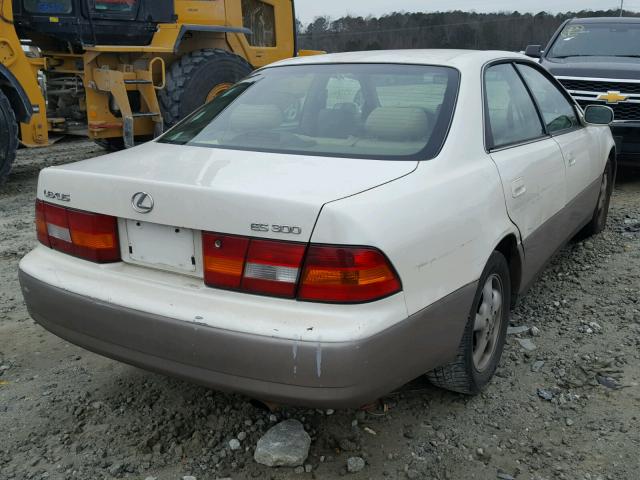 JT8BF28G3W5036070 - 1998 LEXUS ES 300 WHITE photo 4