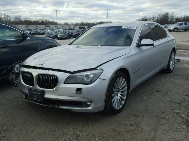 WBAKC8C50CC437633 - 2012 BMW 7 SERIES SILVER photo 2