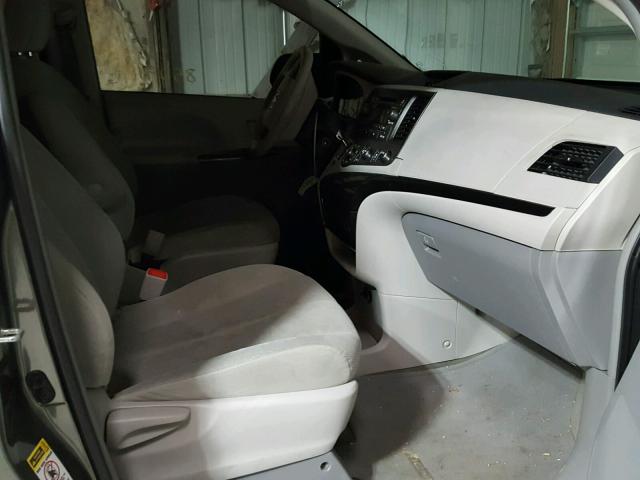 5TDZK3DC5CS206259 - 2012 TOYOTA SIENNA BAS GRAY photo 5