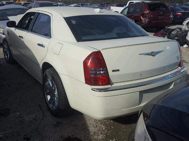 2C3JK63H15H638669 - 2005 CHRYSLER 300C WHITE photo 3