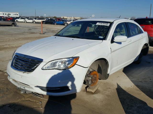 1C3BC4FB0BN547599 - 2011 CHRYSLER 200 LX WHITE photo 2