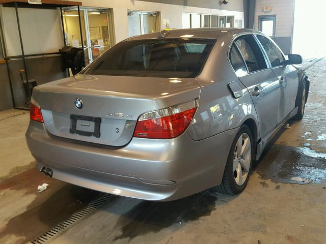 WBANF33576CS38039 - 2006 BMW 525 XI SILVER photo 4