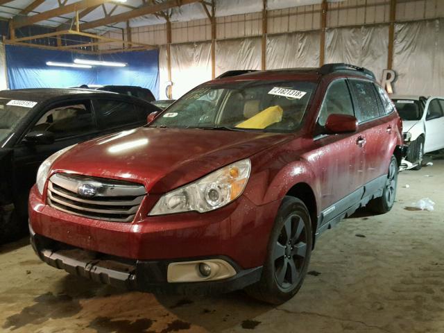 4S4BRCKC6B3383818 - 2011 SUBARU OUTBACK 2. MAROON photo 2