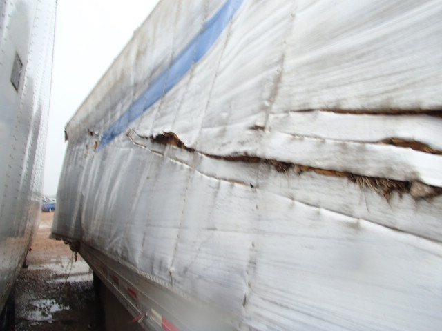 1UYVS2534XM746308 - 1999 UTILITY TRAILER WHITE photo 9