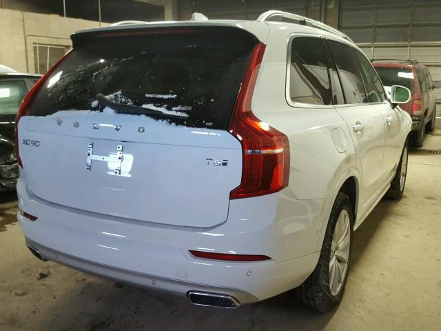 YV4A22PK0H1177829 - 2017 VOLVO XC90 T6 WHITE photo 4