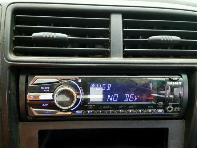 1HGEJ8143YL048784 - 2000 HONDA CIVIC EX ვერცხლისფერი ფოტო 9