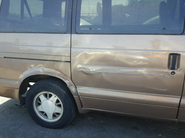 1GKDM19W0YB532811 - 2000 GMC SAFARI XT BROWN photo 9