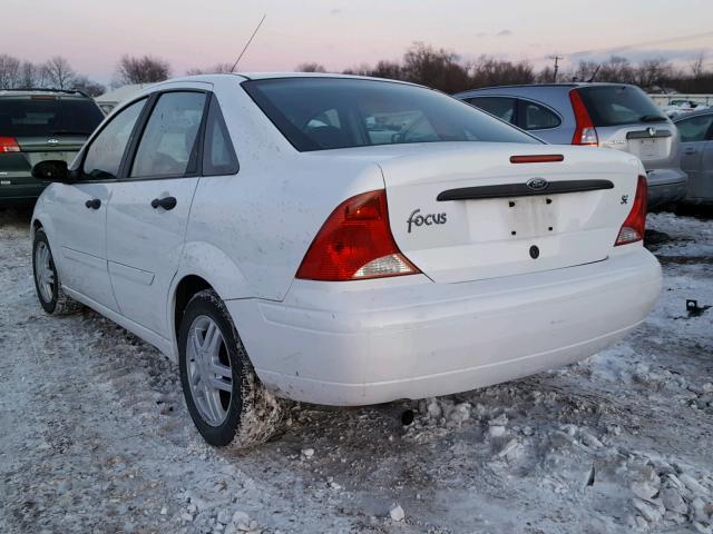 1FAFP34362W128180 - 2002 FORD FOCUS SE WHITE photo 3