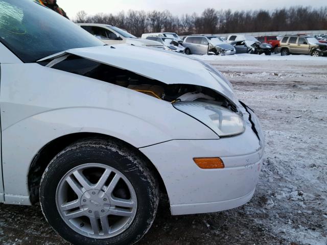 1FAFP34362W128180 - 2002 FORD FOCUS SE WHITE photo 9