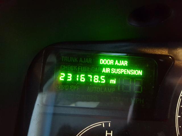 1LNHM83W34Y615943 - 2004 LINCOLN TOWN CAR U WHITE photo 8