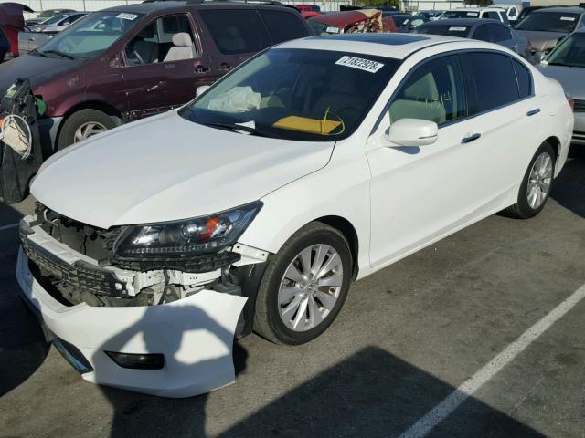 1HGCR2F70FA067348 - 2015 HONDA ACCORD EX WHITE photo 2