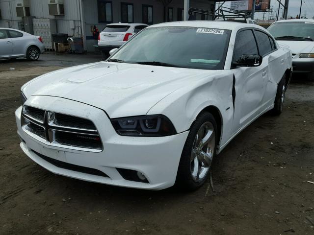 2C3CDXCT0DH681475 - 2013 DODGE CHARGER R/ WHITE photo 2