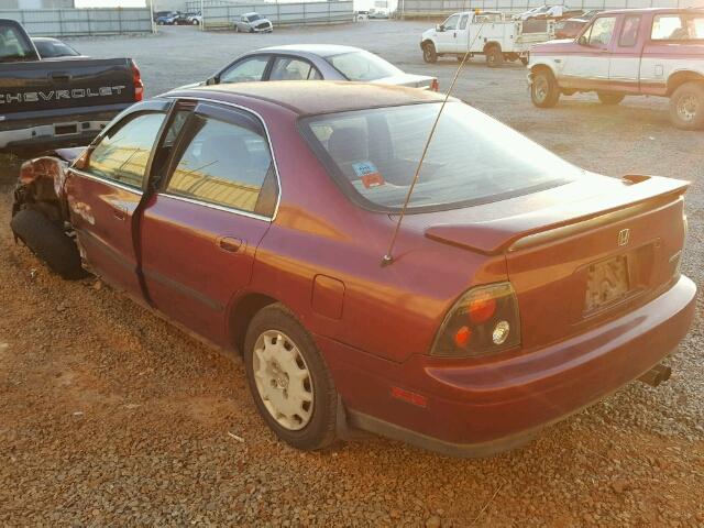 1HGCD5632RA070513 - 1994 HONDA ACCORD LX RED photo 3