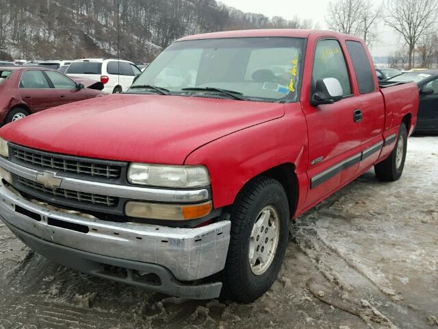 2GCEC19T8Y1135386 - 2000 CHEVROLET SILVERADO RED photo 2