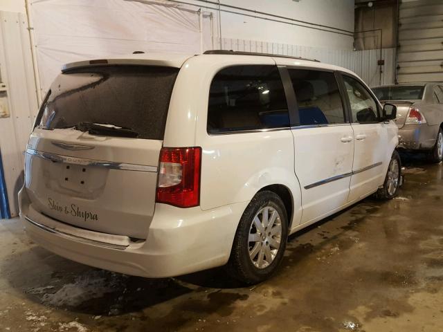 2C4RC1BG1ER115248 - 2014 CHRYSLER TOWN & COU WHITE photo 4